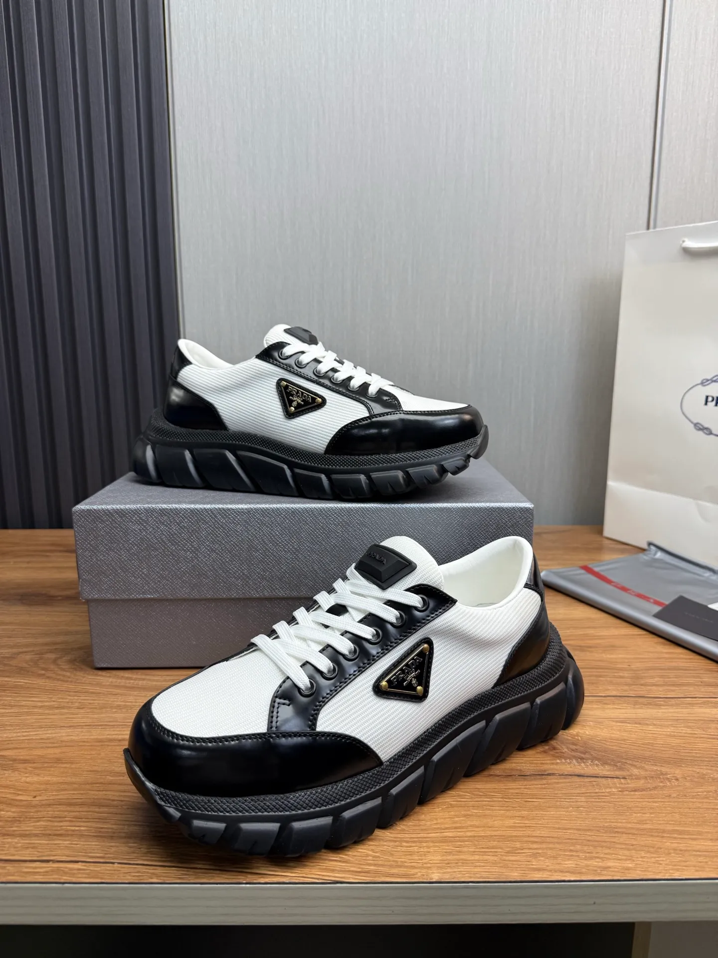 Men's shoes 💰580💰 [PRADA] Popular men's shoes shipped 👏Official website synchronization ⬆️Original cowhide fabric + cowhide lining, 1⃣️:1⃣️reproduction, original sole, 38-45 (45. Customized, non-refundable)